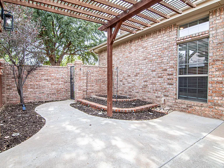 5508 La Jolla Cv — Photo 27