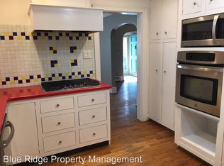 2144 Memorial Ct, Kingsport, TN 37664