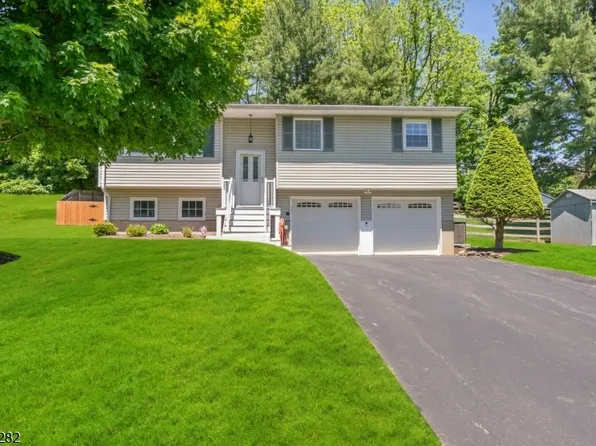 34 Beavers St, High Bridge Boro, NJ 08829