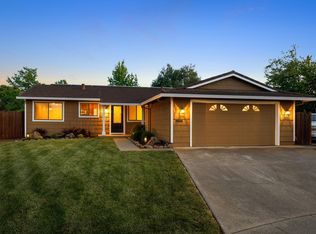 1062 Conifer Ln, Petaluma, CA 94954