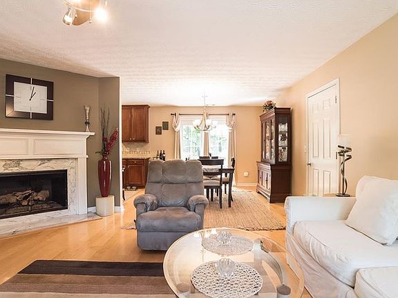 3rd image of 774 Sylvan Dr