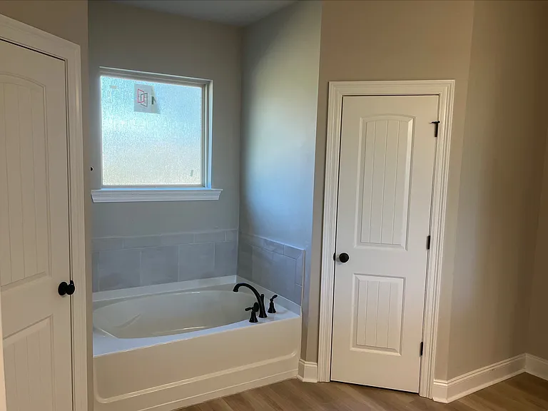 1028 Ruisseau Dr — Photo 7