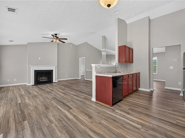 437 Waterbury Way — Photo 18