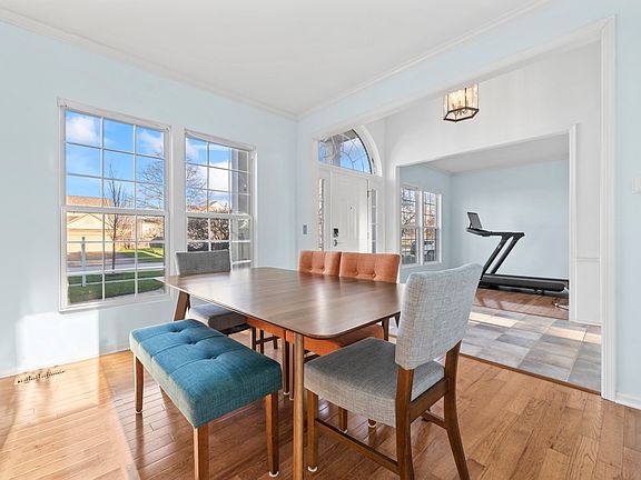 5th image of 149 Lilac St