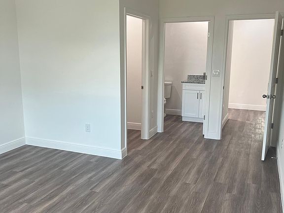 2nd image of 846 Holmes Ave