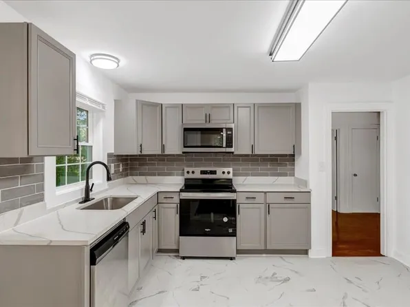 504 Carolina Ave, Clarksville, VA 23927