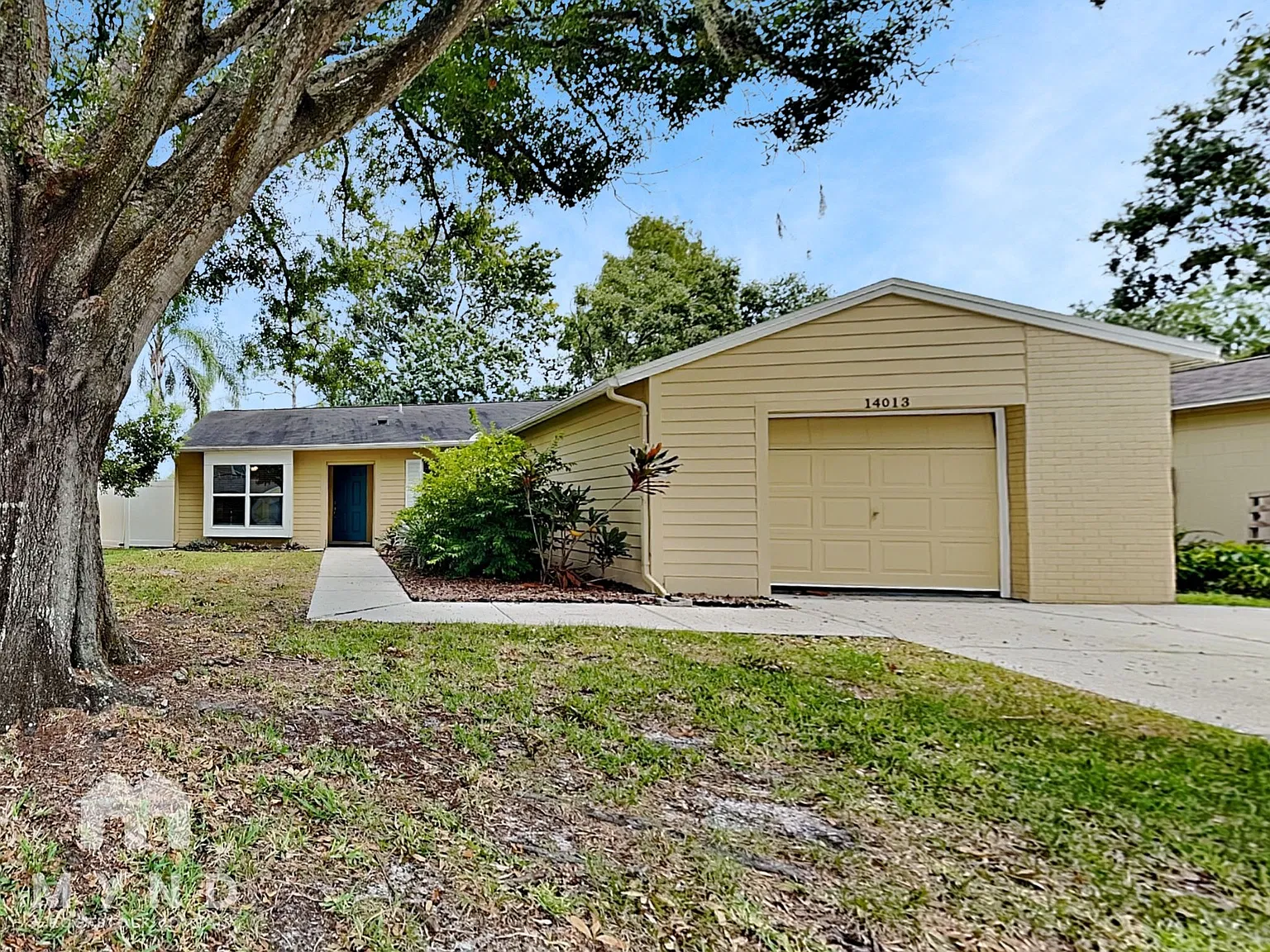 3 bed, 2.0 bath, 1328 sqft, $2,265 — Photo 1