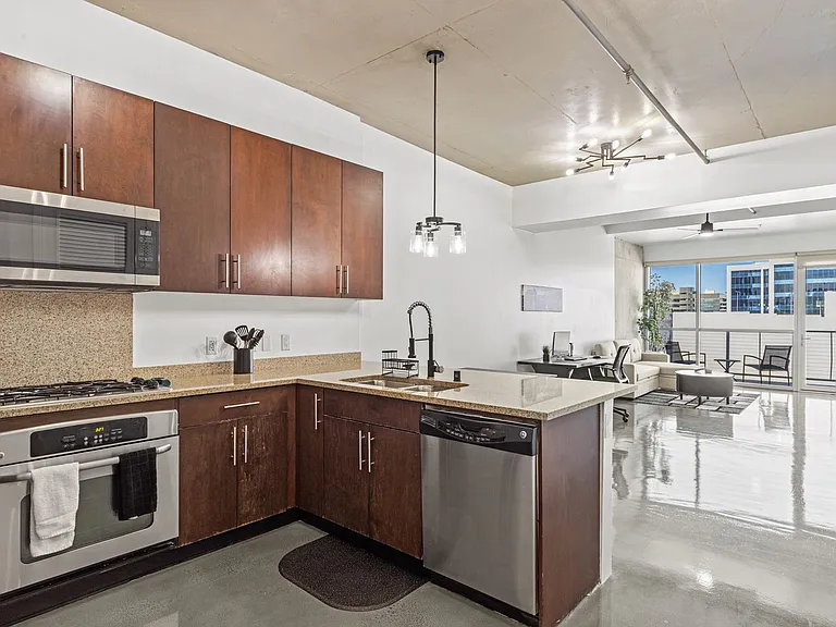 353 E Bonneville Ave #707 — Photo 3