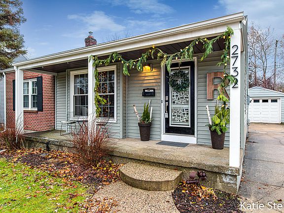 4th image of 2732 Richards Dr SE