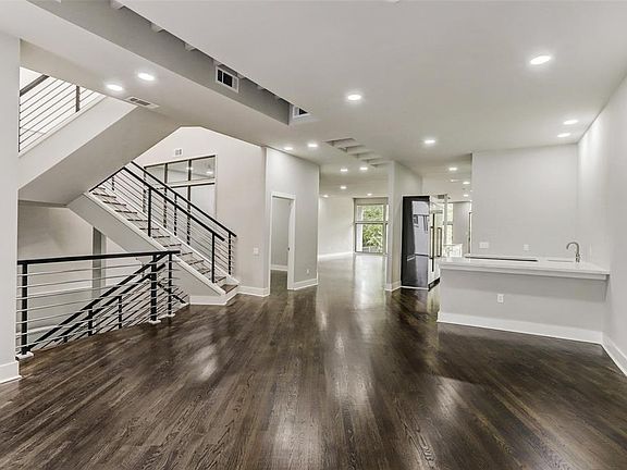2nd image of 9161 Briar Forest Dr #9161