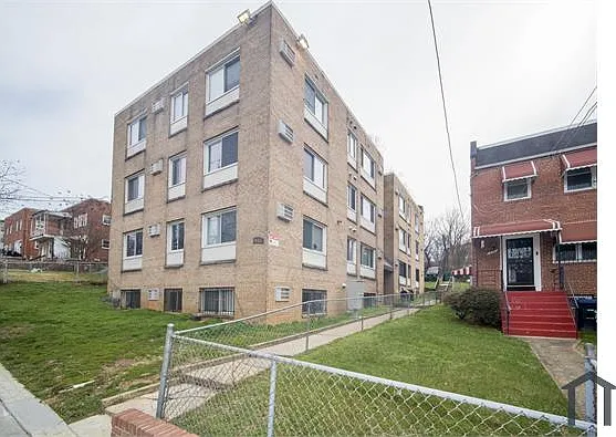 427 Xenia St SE #201 — Photo 7