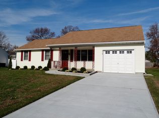 316 Tenby Chase Dr, Delran, NJ 08075