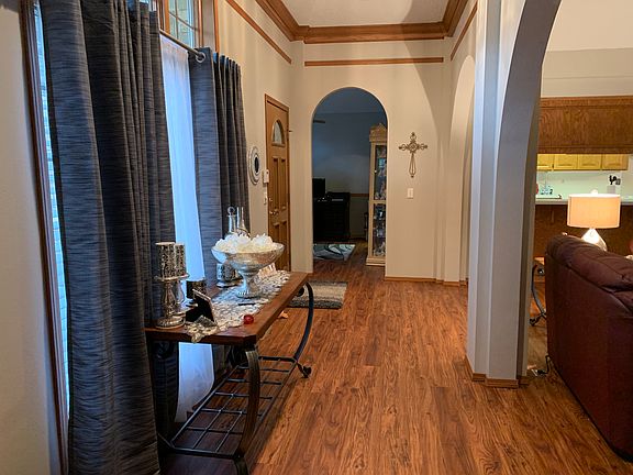 4th image of 21 Eddleston Dr