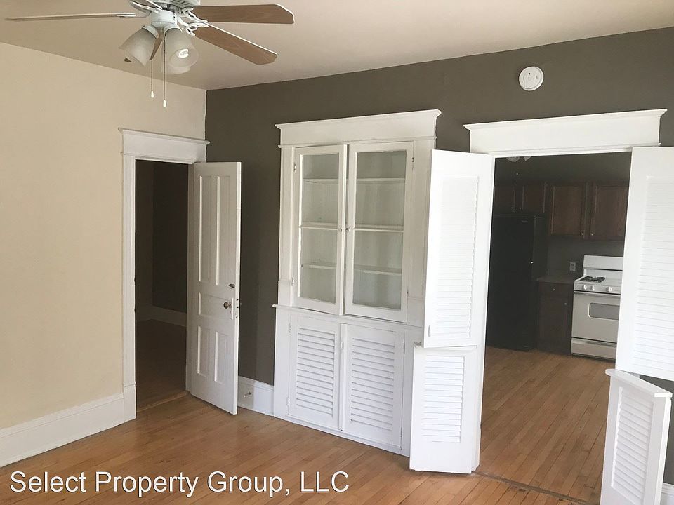 1st image of 1924 N Warren Ave #5734443
