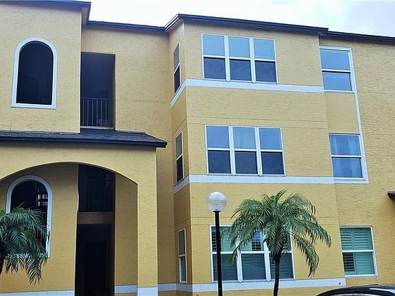 3rd image of 4642 Commander Dr Building 900