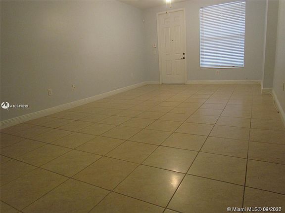 5th image of 414 SW 14th Ave #414