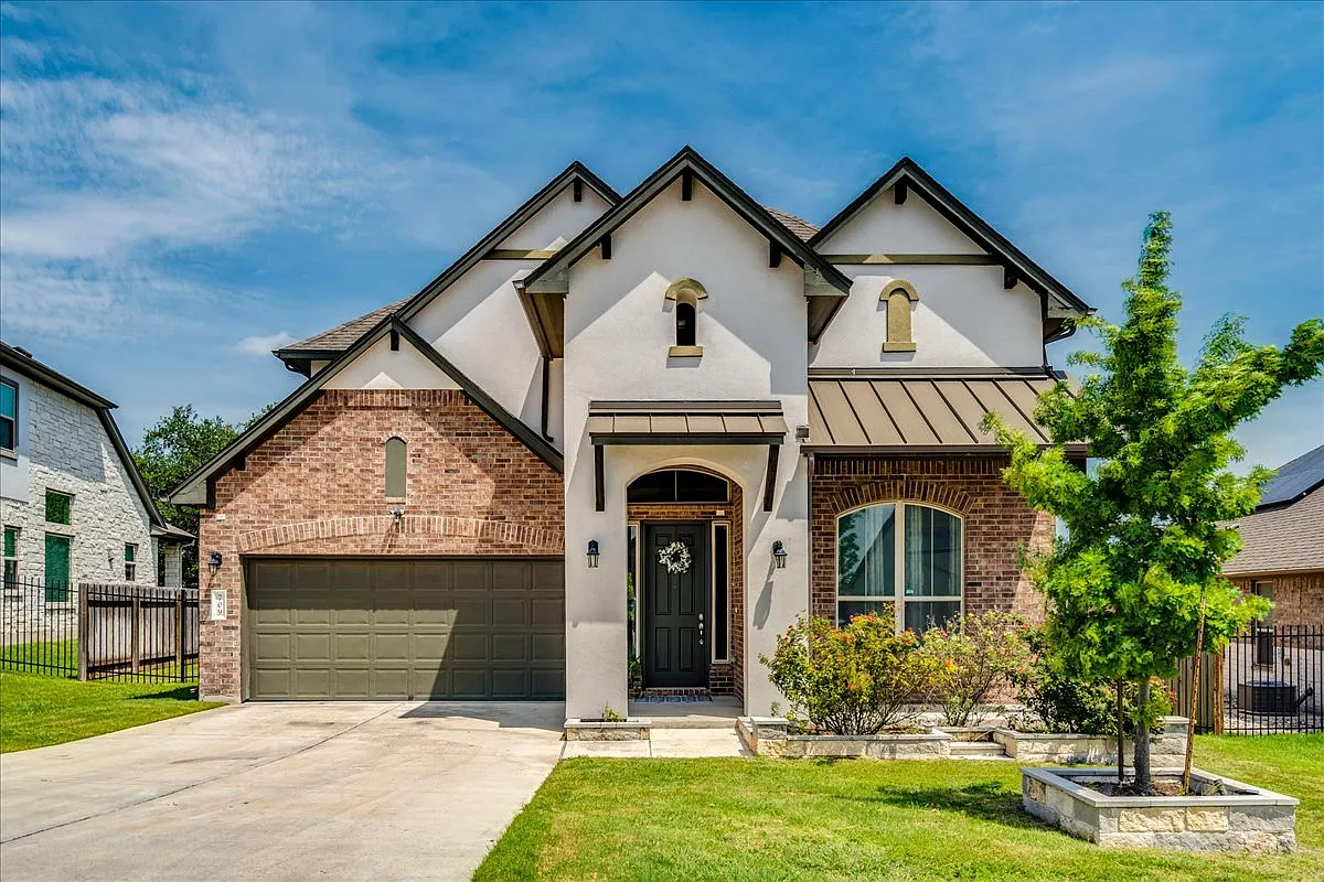 4 bed, 3.5 bath, 3250 sqft, $3,500 — Photo 1