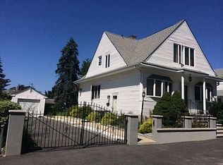 11 Windhurst Ave, East Providence, RI 02914
