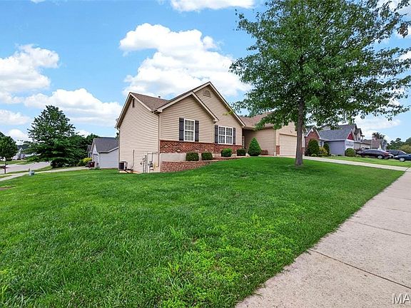 2nd image of 127 Liberty Grove Dr
