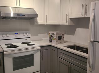 8007 11th Ave, Burnaby, BC V3N2N8