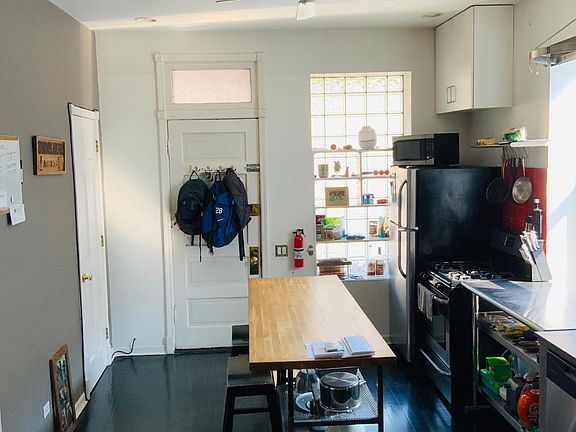 2nd image of 2638 W Thomas St #1R