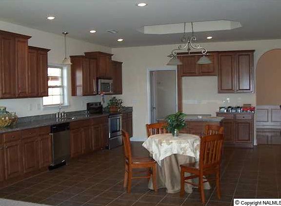 2nd image of 2525 Oxmoor Blvd