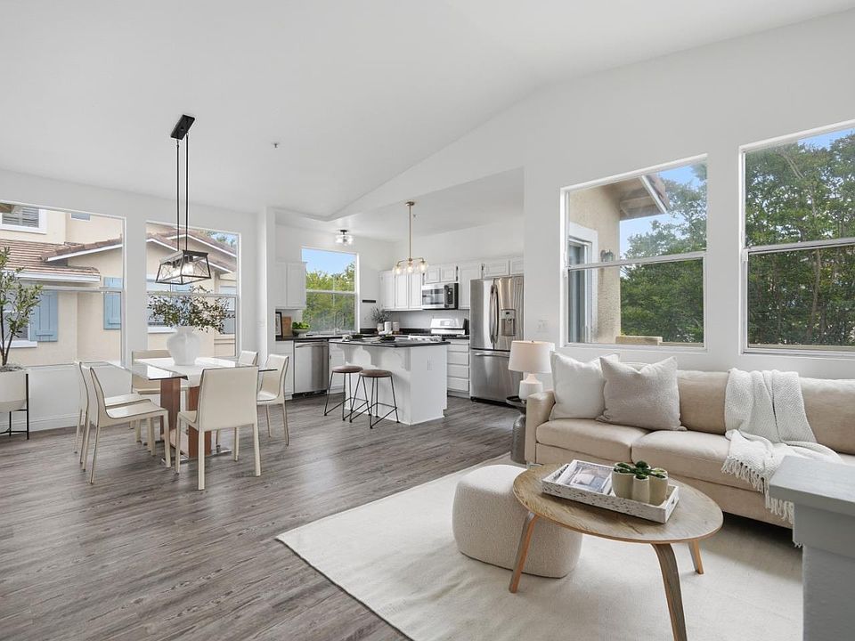 1st image of 522 Cityscape Pl
