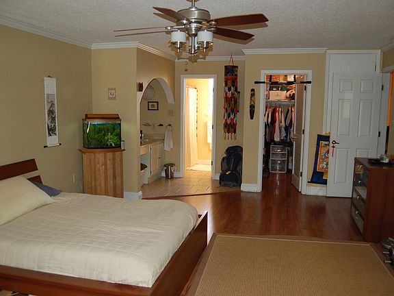 4th image of 5252 General Diaz St #A
