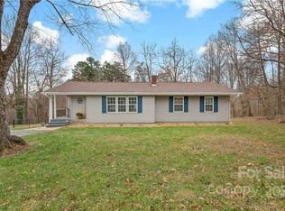 181 Hill Rd, Marion, NC 28752