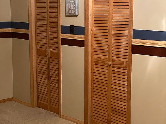 2 lg closets 