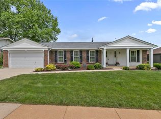 5348 Royalfield Dr, Saint Louis, MO 63129