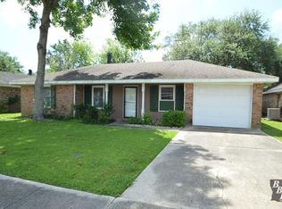 402 Louis Dr, Houma, LA 70364