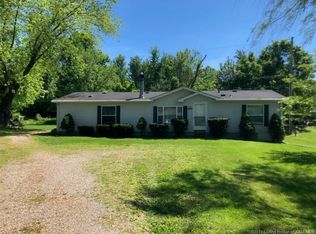 1410 E Water St, Borden, IN 47106