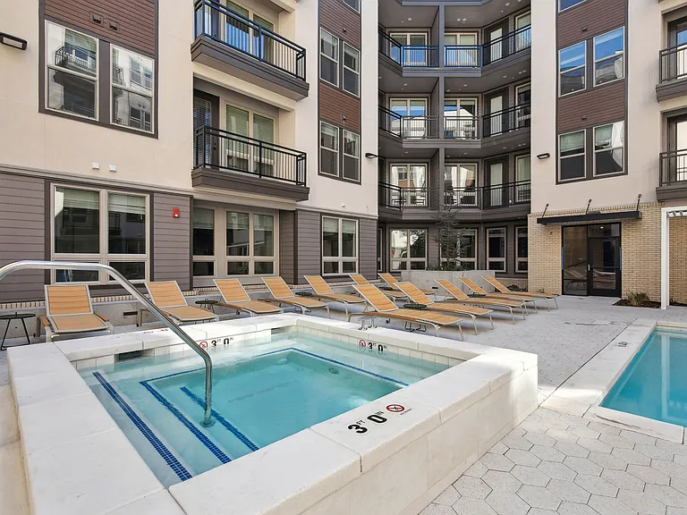 Momentum Apartments — Photo 9