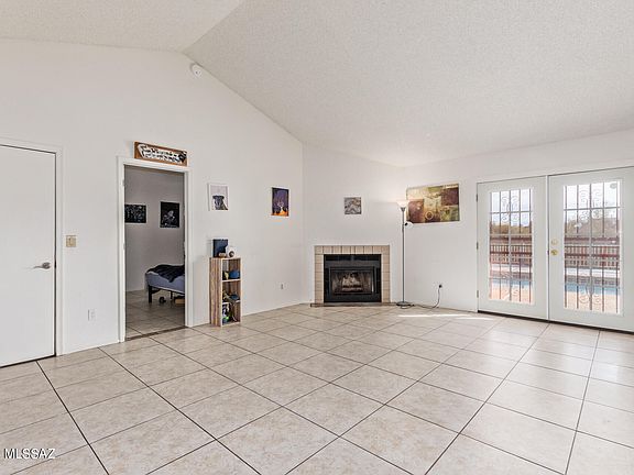 4th image of 2697 W Calle De Dalias