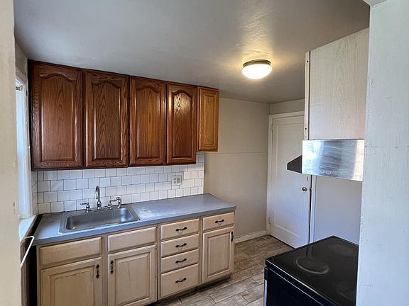 4th image of 680 Radnor St