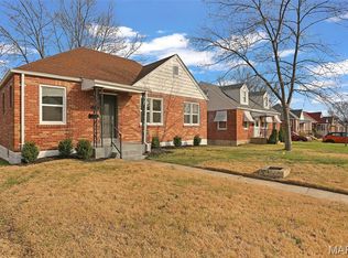 8636 Charlton Ln, Saint Louis, MO 63123