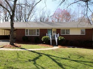 4205 Green Point Dr, Greensboro, NC 27407