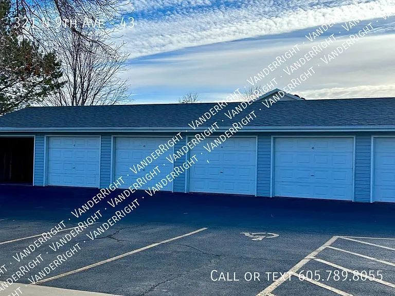 321 N 9th Ave #43 — Photo 16
