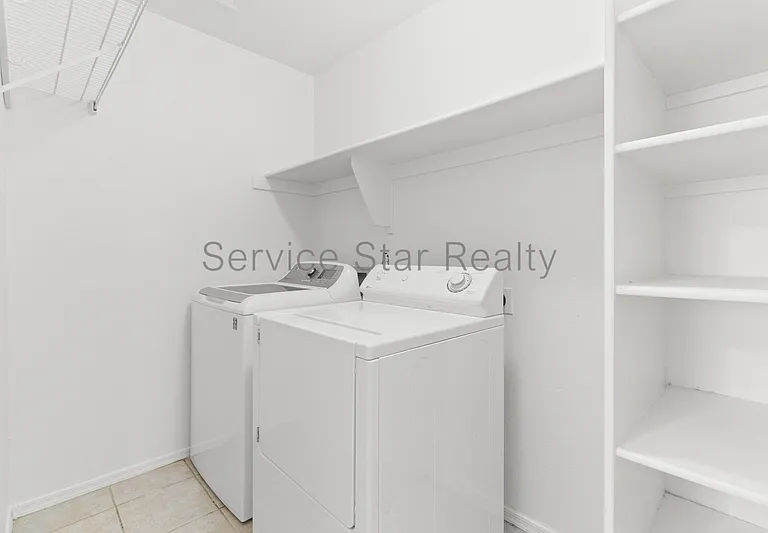 3039 E Hononegh Dr — Photo 15