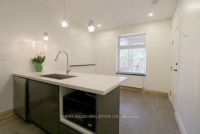 488 Lansdowne Ave #MAIN — Photo 4