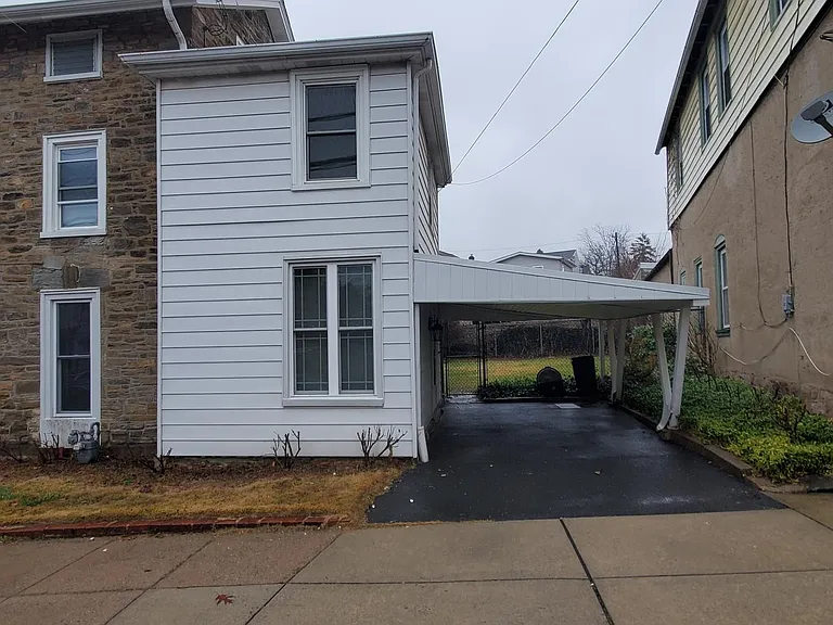 253 Greenwood Ave — Photo 1