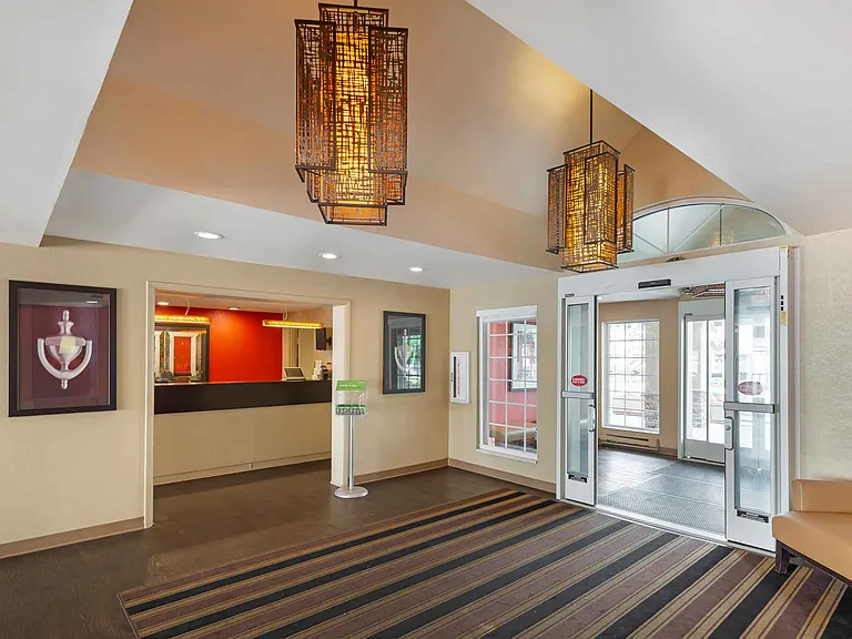 Lobby and Guest Check-in