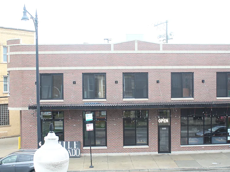 2025 W 35th St #2F — Photo 42