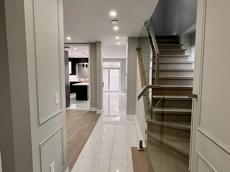 106 Woodward Ave — Photo 12