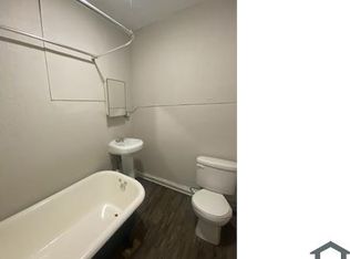 398 Main St #2B, Holyoke, MA 01040
