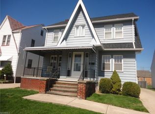 6102 Farnsworth Dr, Parma, OH