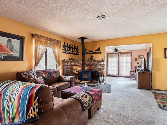 3rd image of 42602 Beaverbrook Dr