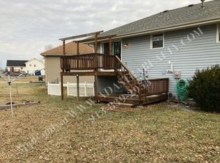 10426 N Harrison Ct, Kansas City, MO 64155
