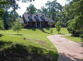 18785 Oakbrook Rd, Tyler, TX 75703